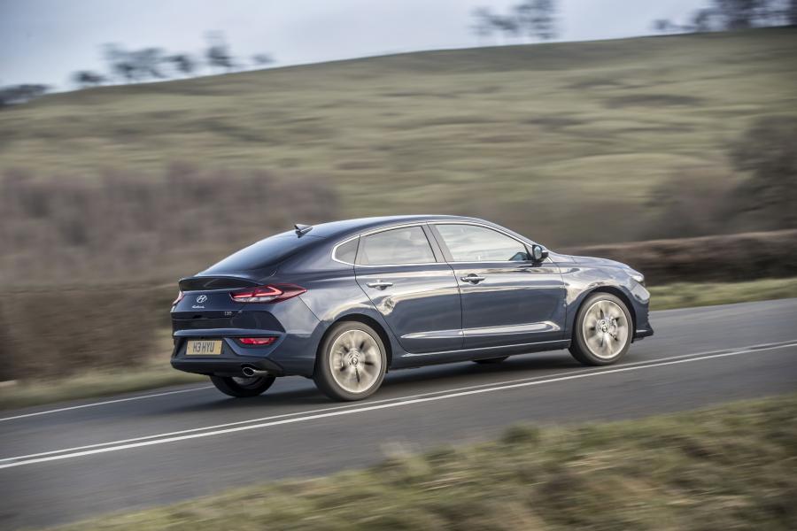  Hyundai i30 Fastback (PD) 2018 года  (UK) (фото 22 из 40)